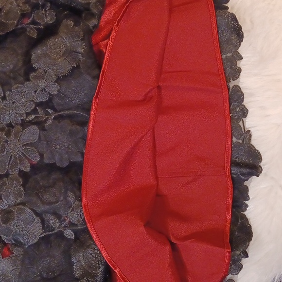 DOLLSKILL SUGAR THRILLS 1X BURGUNDY/ BLACK FLOWER APPLIQUES OVERLAY FULLY LINED - Picture 5 of 15